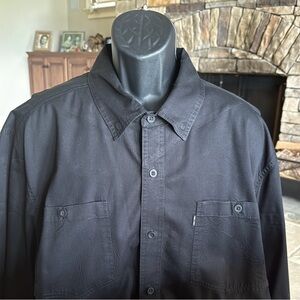 3/$20 Harley Davidson Clothes3xl Black, long sleeve, double pocket, button down.